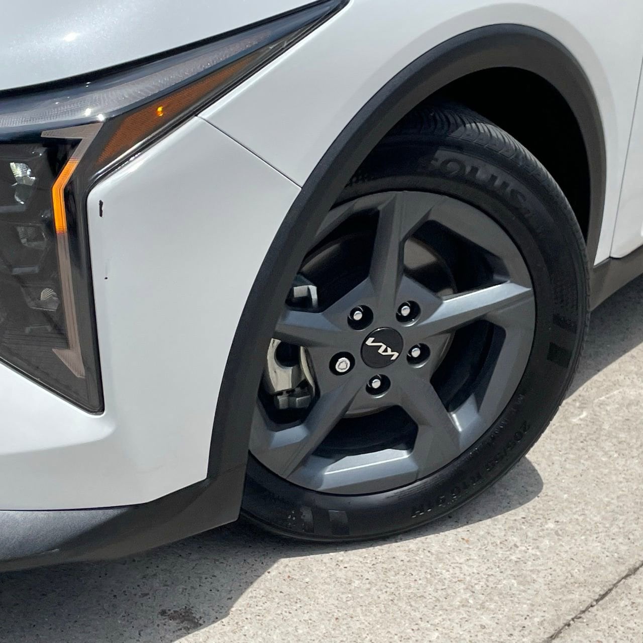 2025 Kia K4 LXS - Photo 8