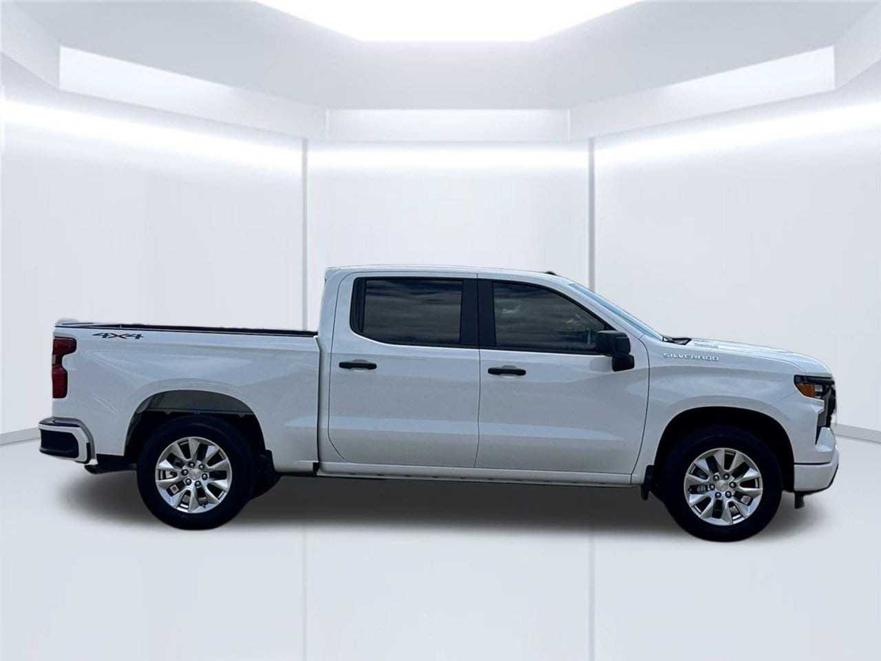 2026 Chevrolet Silverado 1500 Custom - Photo 9