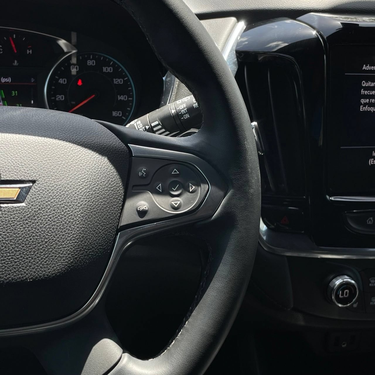 2023 Chevrolet Traverse 1LT - Photo 15