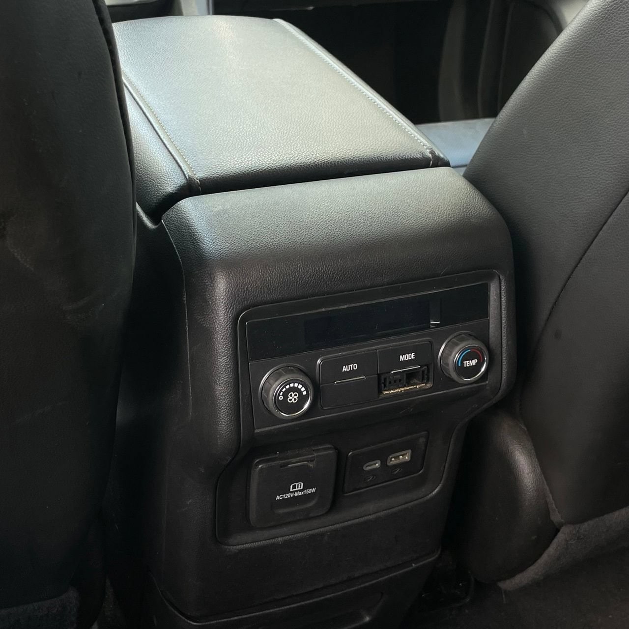 2023 GMC Acadia SLT - Photo 24