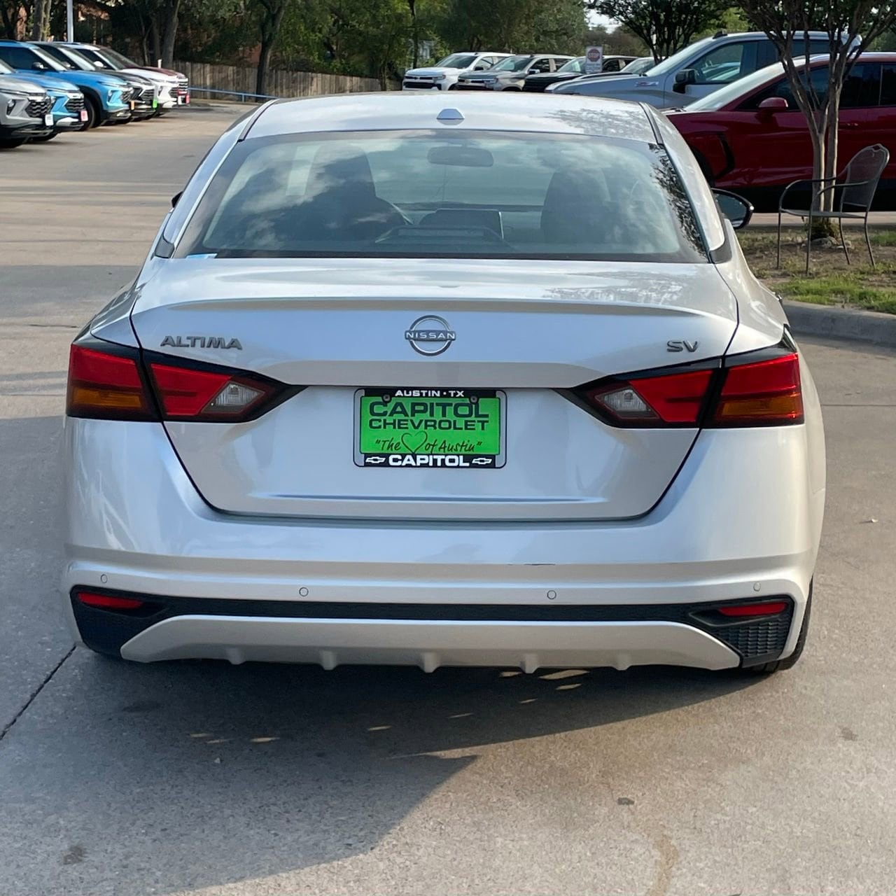 View vehicle photo 5