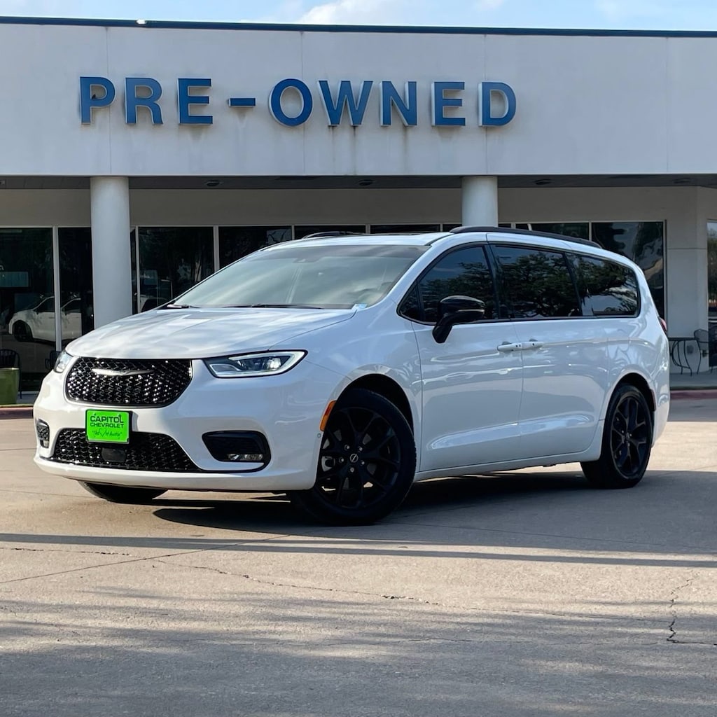 Used 2026 Chrysler Pacifica Limited Van Passenger Van