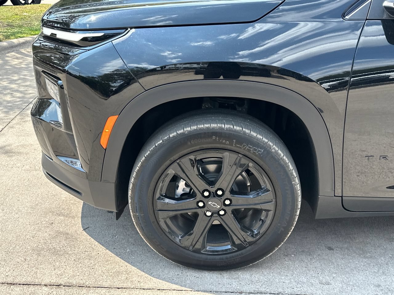 2027 Chevrolet Traverse LT SUV, photo 23