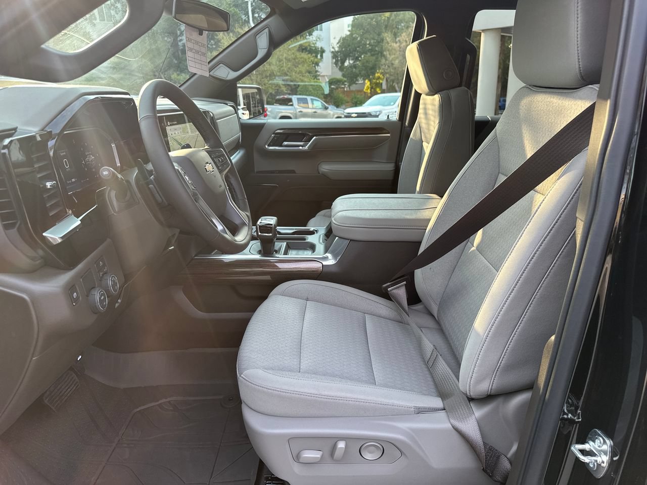 2026 Chevrolet Silverado 1500 LT Truck, photo 9