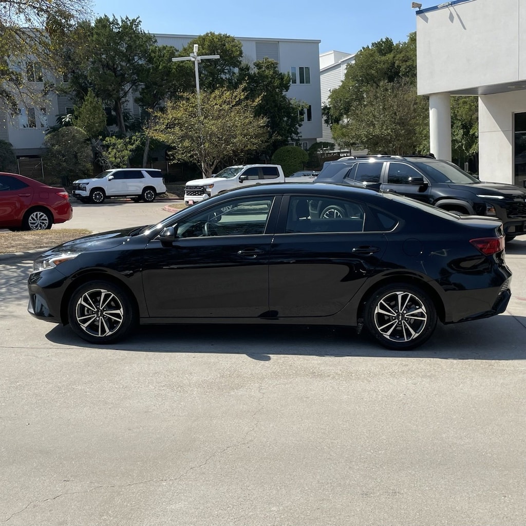 Used 2023 Kia Forte LXS Sedan