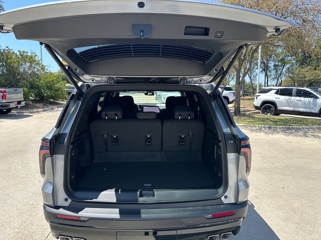 2027 Chevrolet Traverse LT - Photo 24
