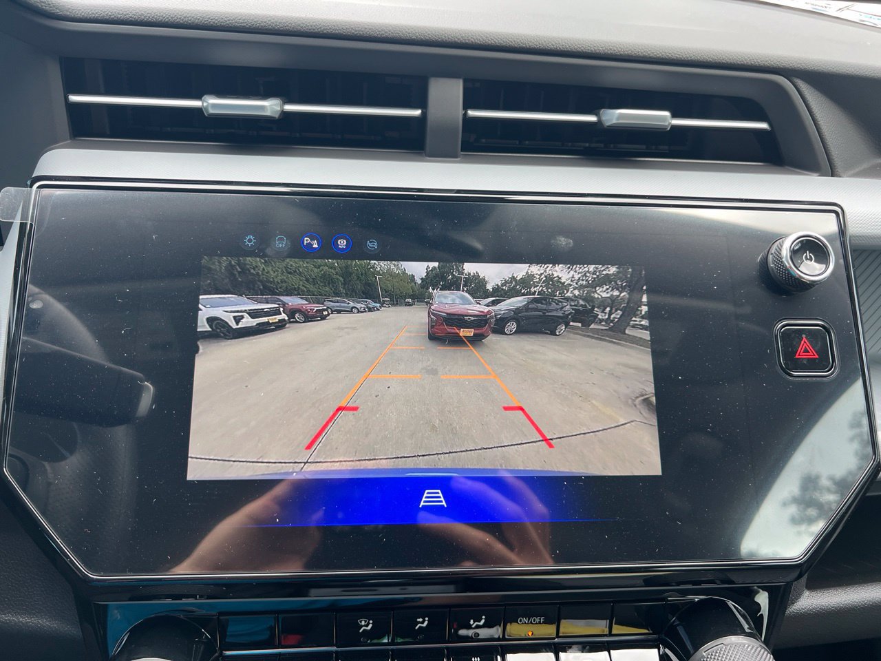 2027 Chevrolet Bolt LT, photo 22