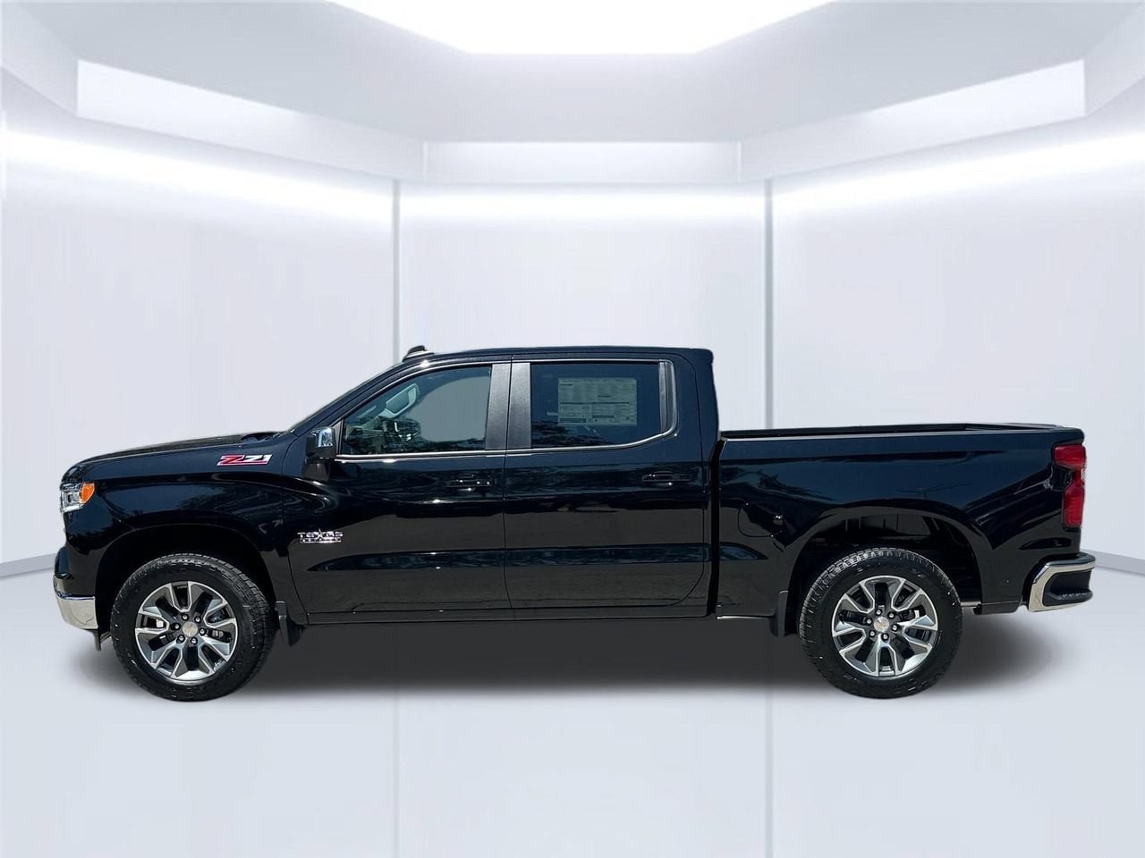 2026 Chevrolet Silverado 1500 LT Truck, photo 2