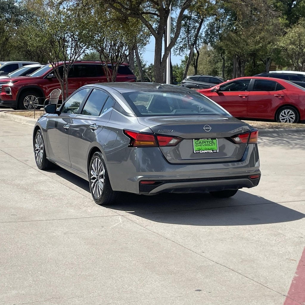 Used 2024 Nissan Altima 2.5 SV Sedan