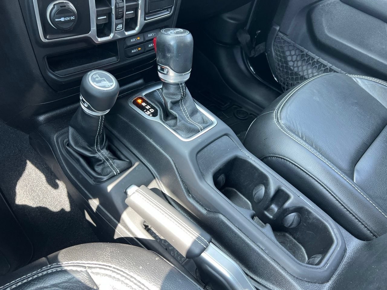 Used 2018 Black Jeep Sahara 4x4 image 22