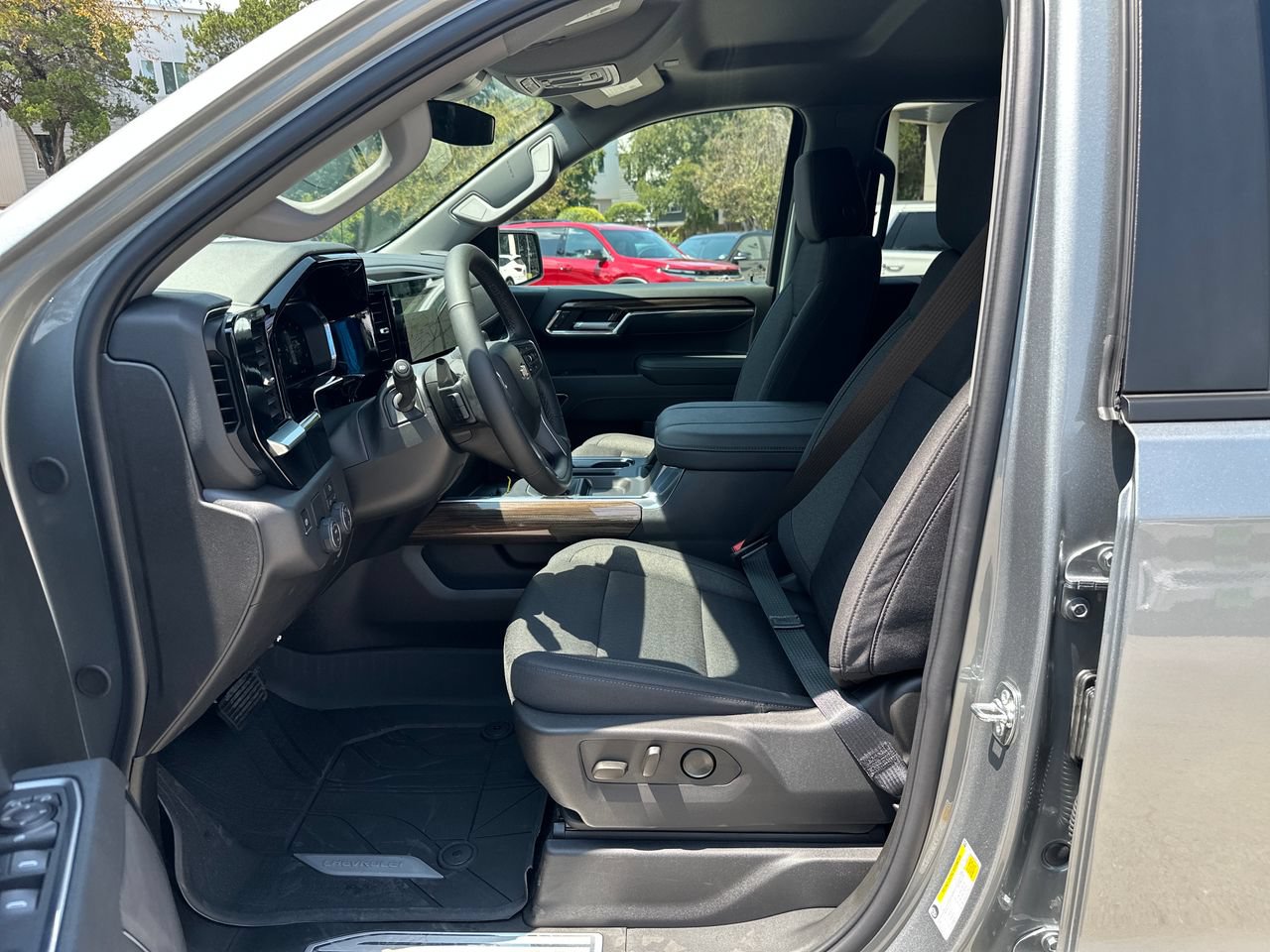 2026 Chevrolet Silverado 1500 LT Truck, photo 10