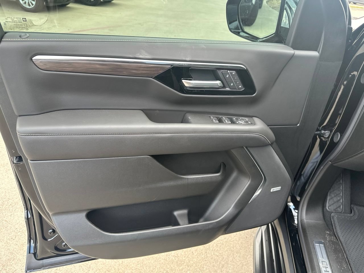 2026 Chevrolet Suburban Premier, photo 11