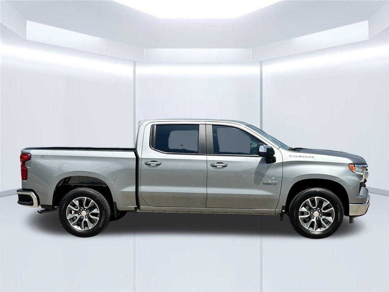 2026 Chevrolet Silverado 1500 LT - Photo 10