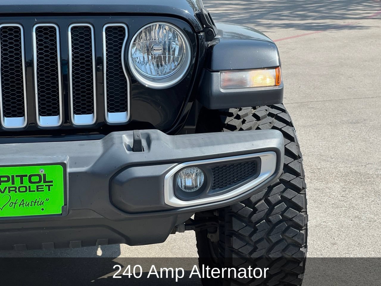 Used 2018 Black Jeep Sahara 4x4 image 9