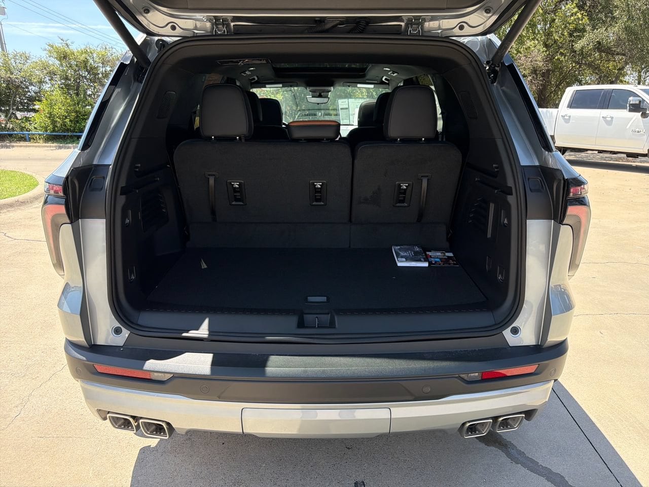 2027 Chevrolet Traverse Z71 SUV, photo 24