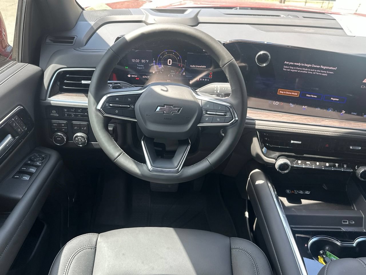 2026 Chevrolet Suburban Z71 SUV, photo 16