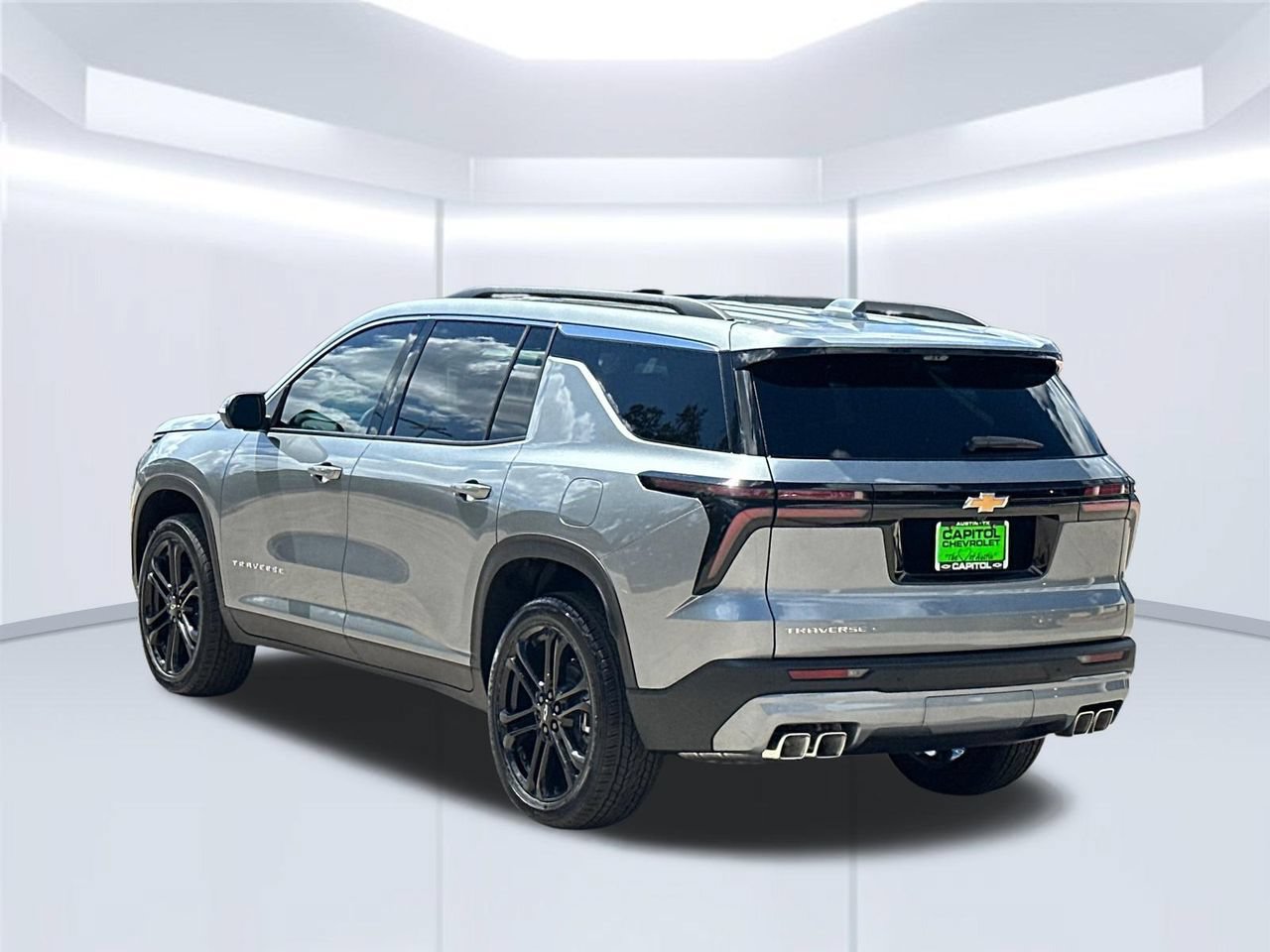 2027 Chevrolet Traverse LT, photo 4