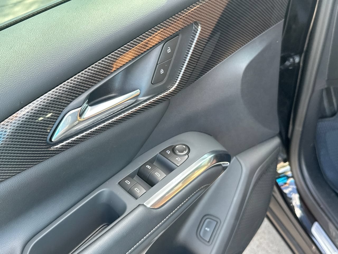 2027 Chevrolet Traverse Z71 SUV, photo 11