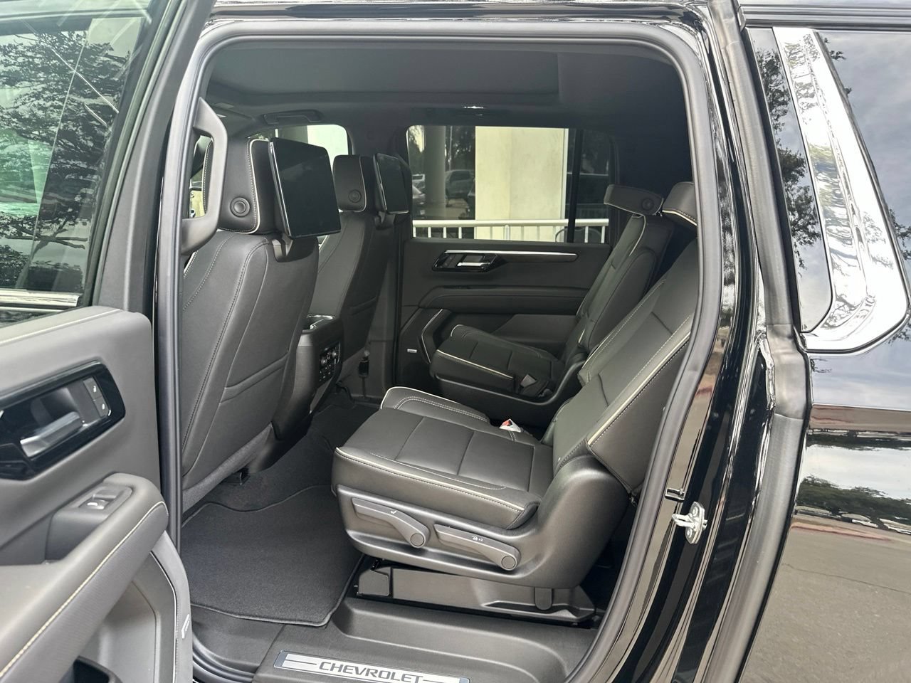 2026 Chevrolet Suburban Premier, photo 24