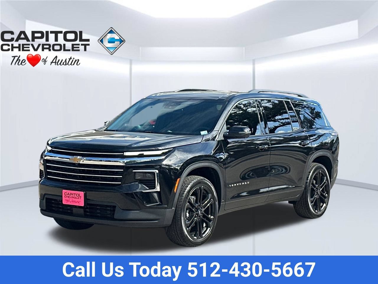 2027 Chevrolet Traverse LT SUV, photo 2
