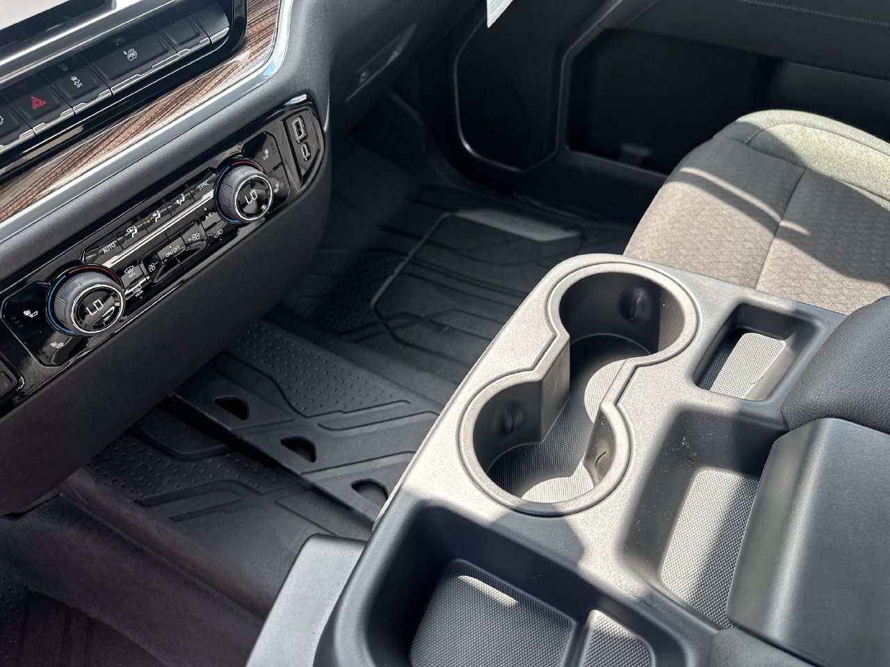 2026 Chevrolet Silverado 1500 RST - Photo 27