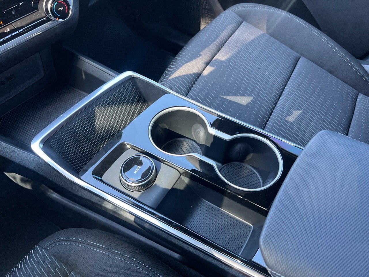2027 Chevrolet Equinox LT SUV, photo 24