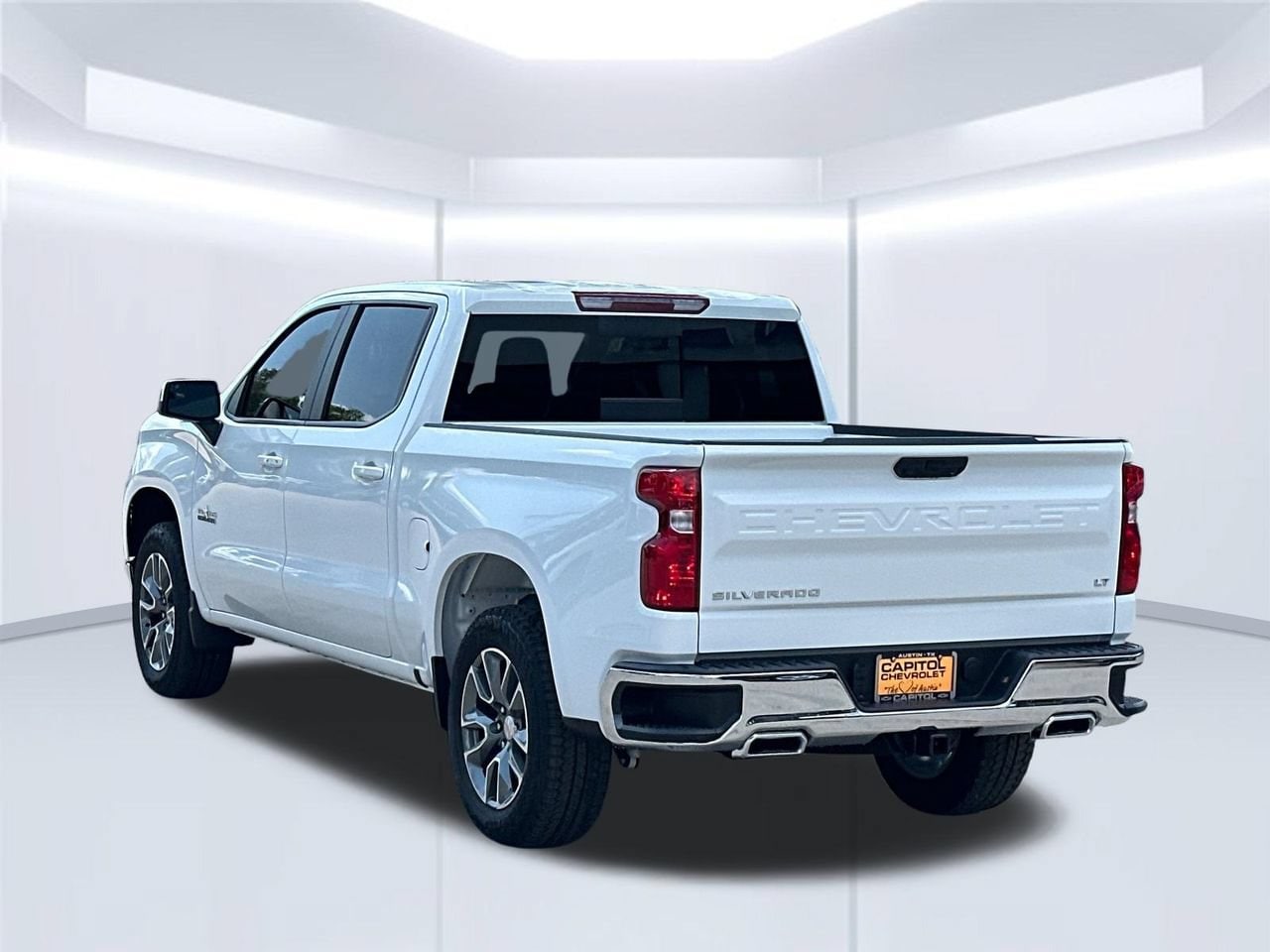 2026 Chevrolet Silverado 1500 LT Truck, photo 3