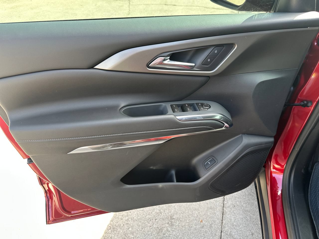 2027 Chevrolet Traverse LT - Photo 18