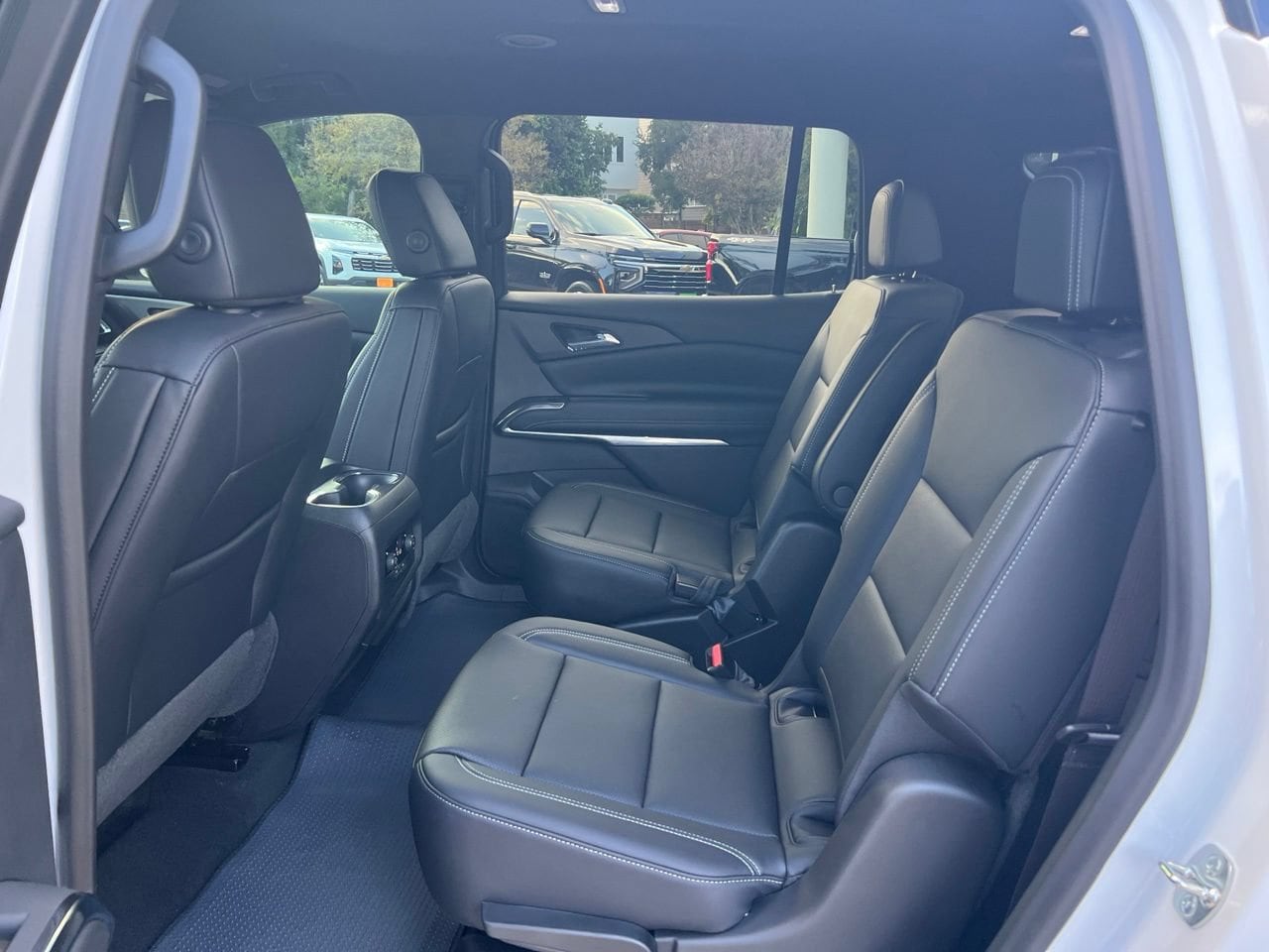 2027 Chevrolet Traverse LT SUV, photo 25