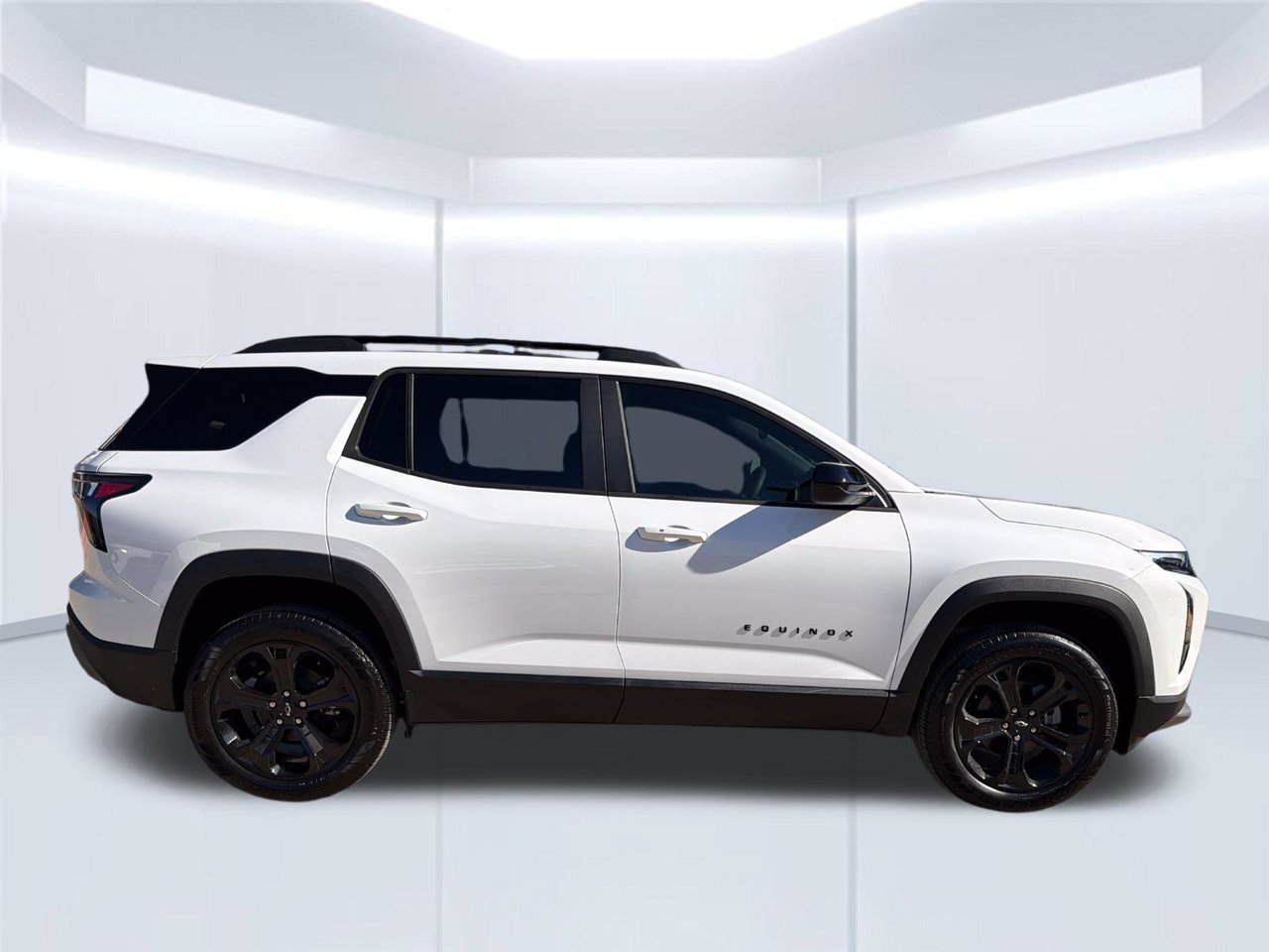 2027 Chevrolet Equinox LT - Photo 6