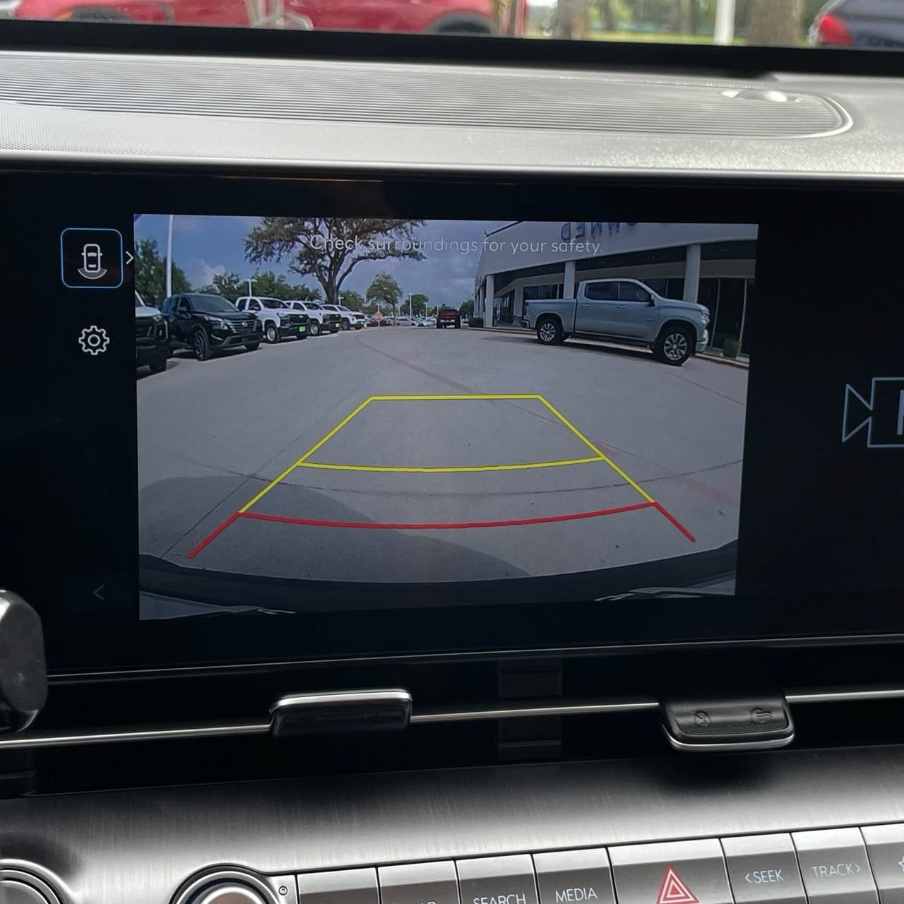 2025 Hyundai Kona SEL - Photo 18