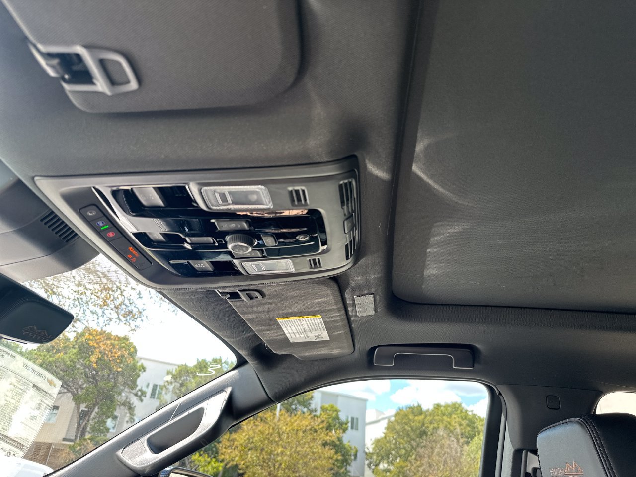 2026 Chevrolet Suburban High Country SUV, photo 22