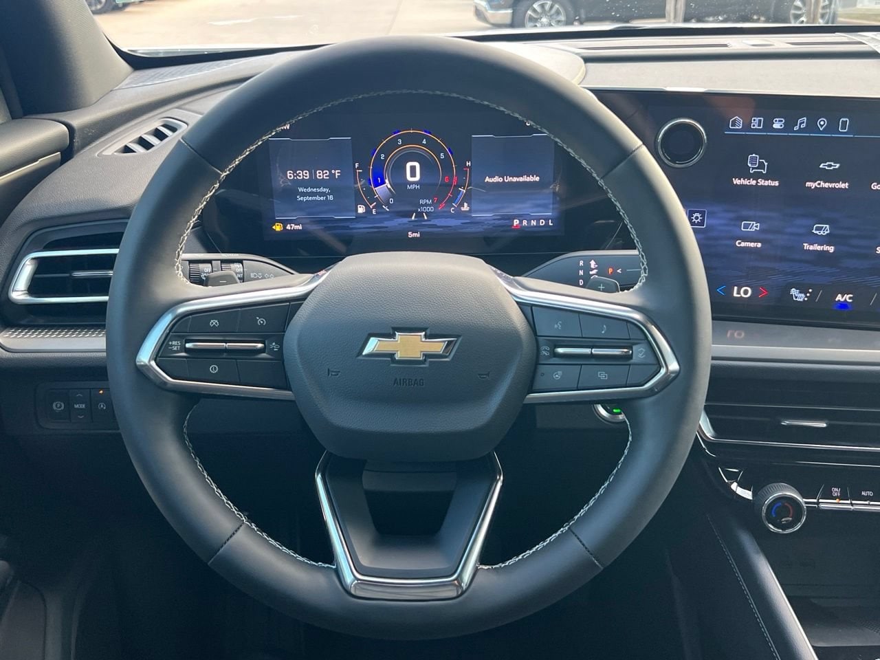 2027 Chevrolet Traverse LT SUV, photo 16
