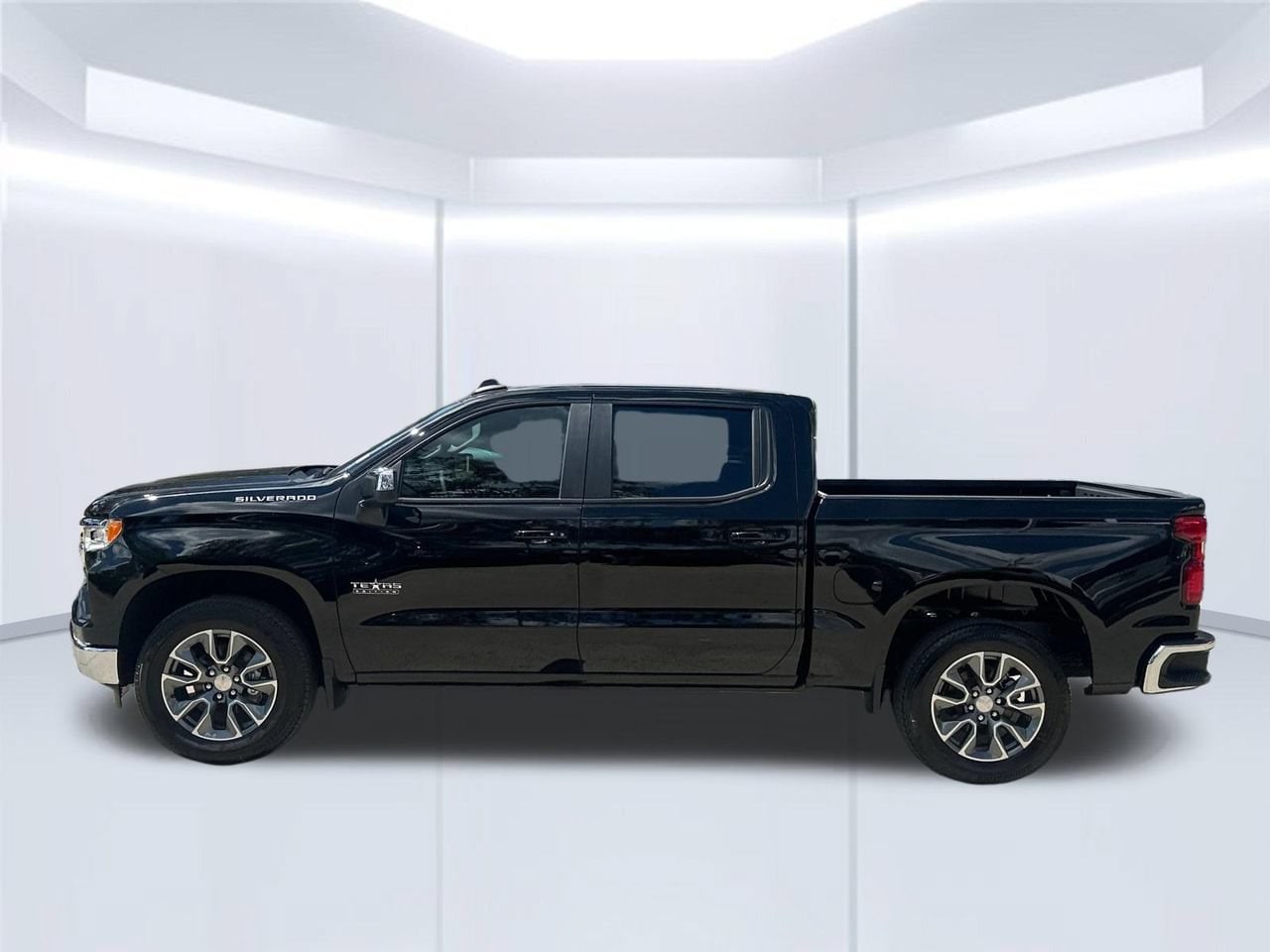 2026 Chevrolet Silverado 1500 LT Truck, photo 2