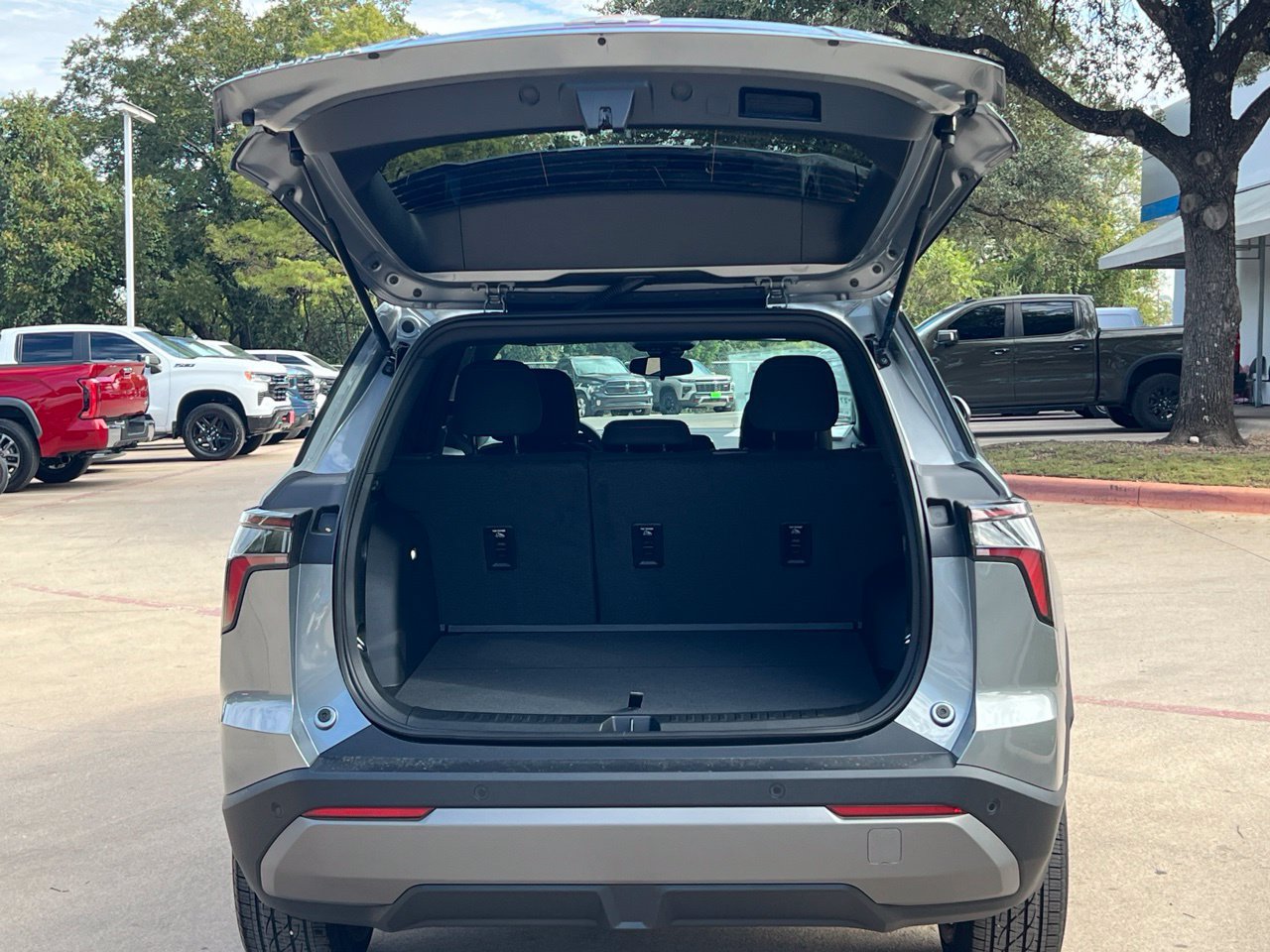 2027 Chevrolet Equinox LT - Photo 22