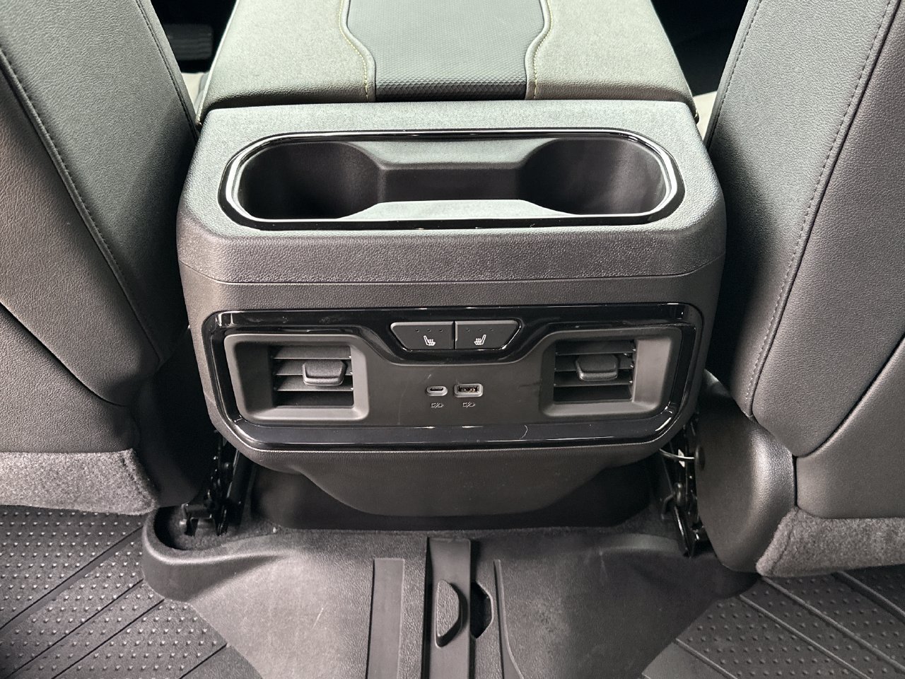 2026 Chevrolet Silverado 1500 ZR2 - Photo 21