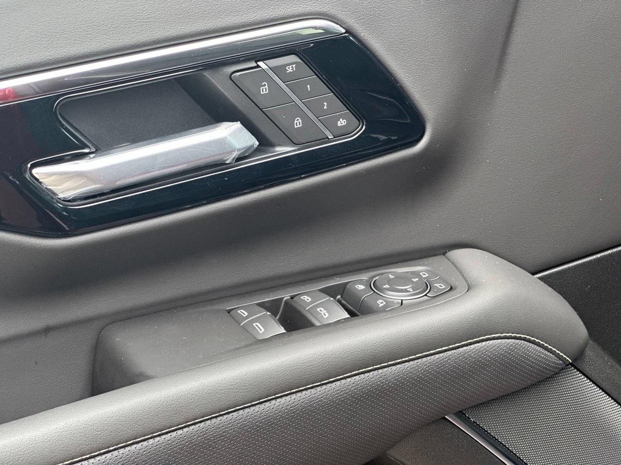 2026 Chevrolet Suburban High Country - Photo 10