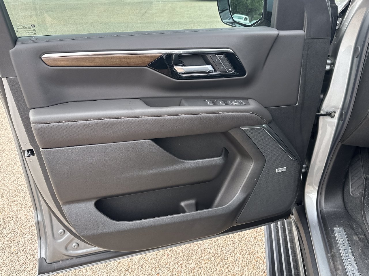 2026 Chevrolet Suburban High Country SUV, photo 12