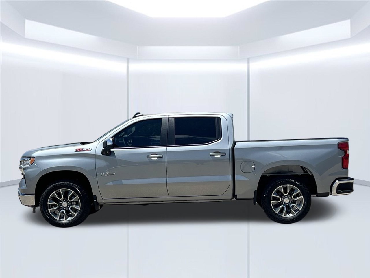2026 Chevrolet Silverado 1500 LT - Photo 3