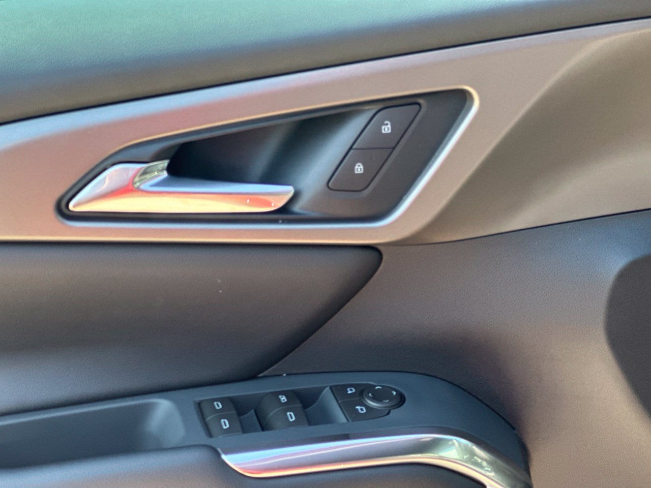 2026 Chevrolet Traverse LT - Photo 12
