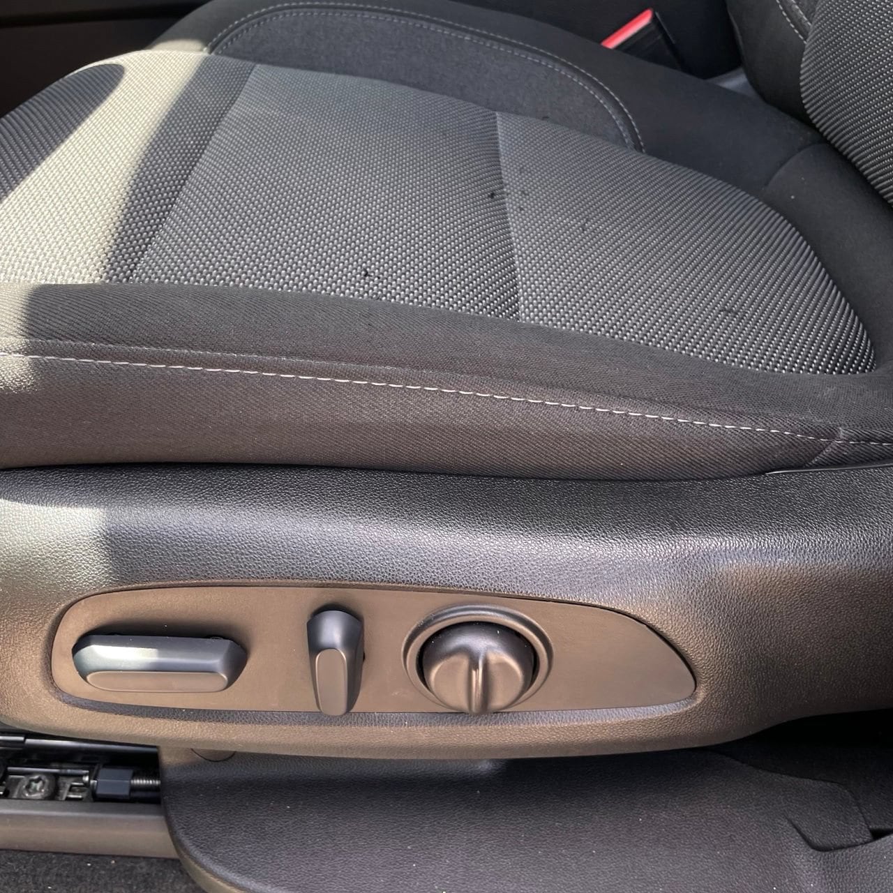 2023 Chevrolet Traverse 1LT - Photo 23