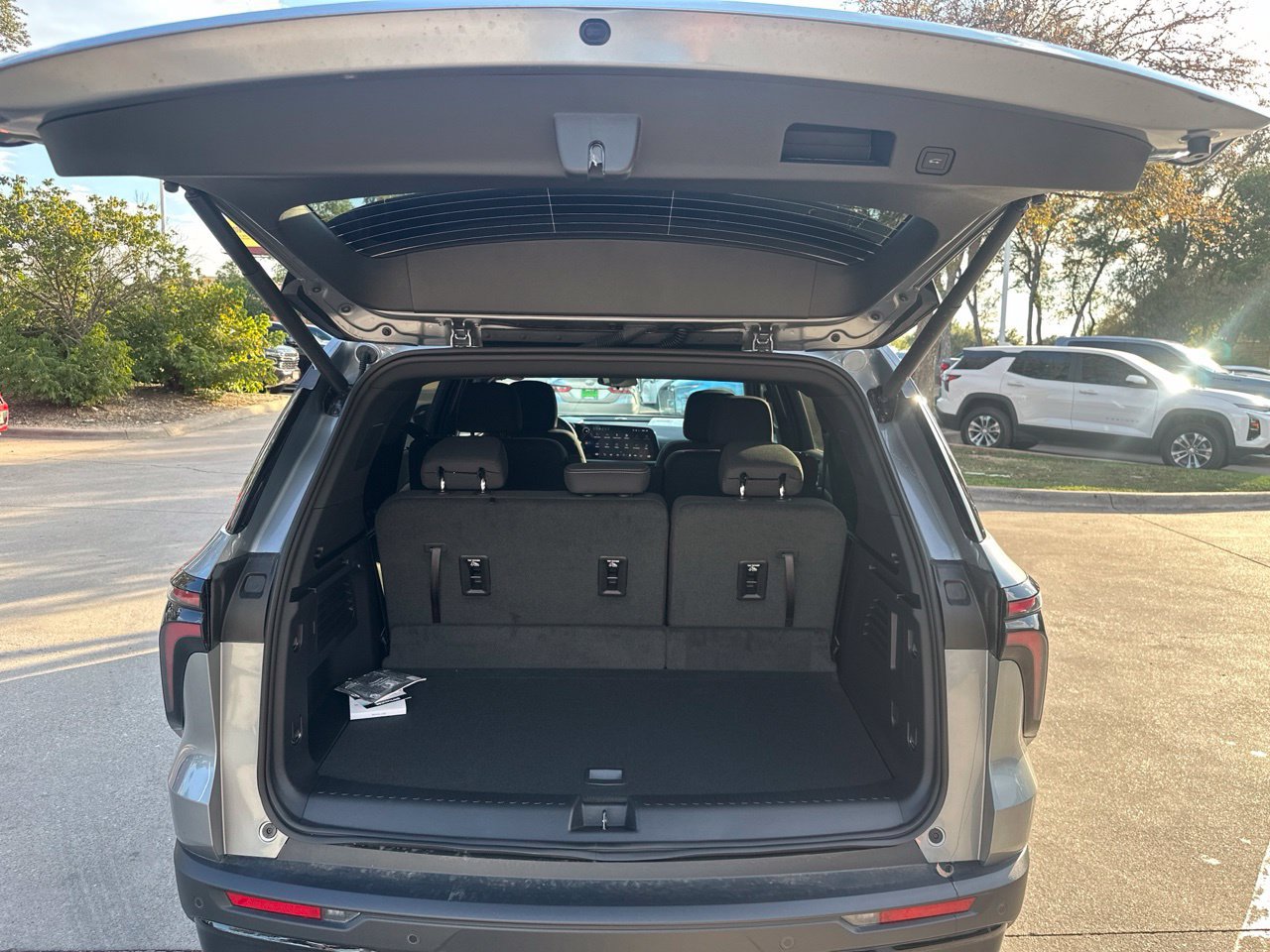 2027 Chevrolet Traverse LT - Photo 26