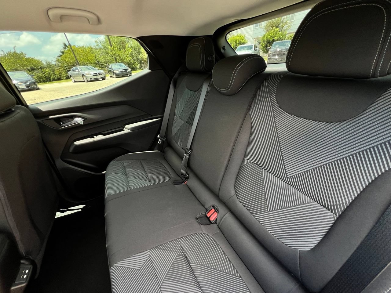 2027 Chevrolet Bolt LT - Photo 25