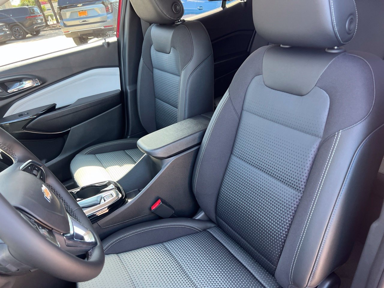 2026 Chevrolet Trax LT - Photo 9