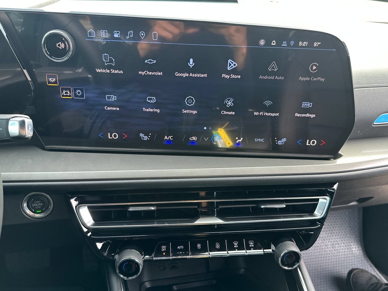 2027 Chevrolet Traverse LT SUV, photo 19