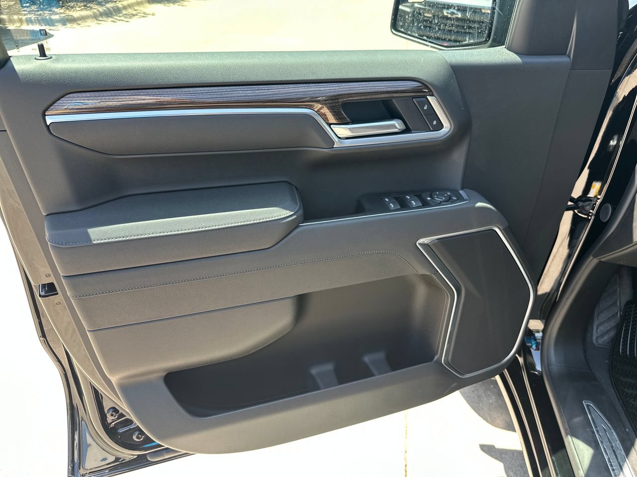 2026 Chevrolet Silverado 1500 LT Truck, photo 10