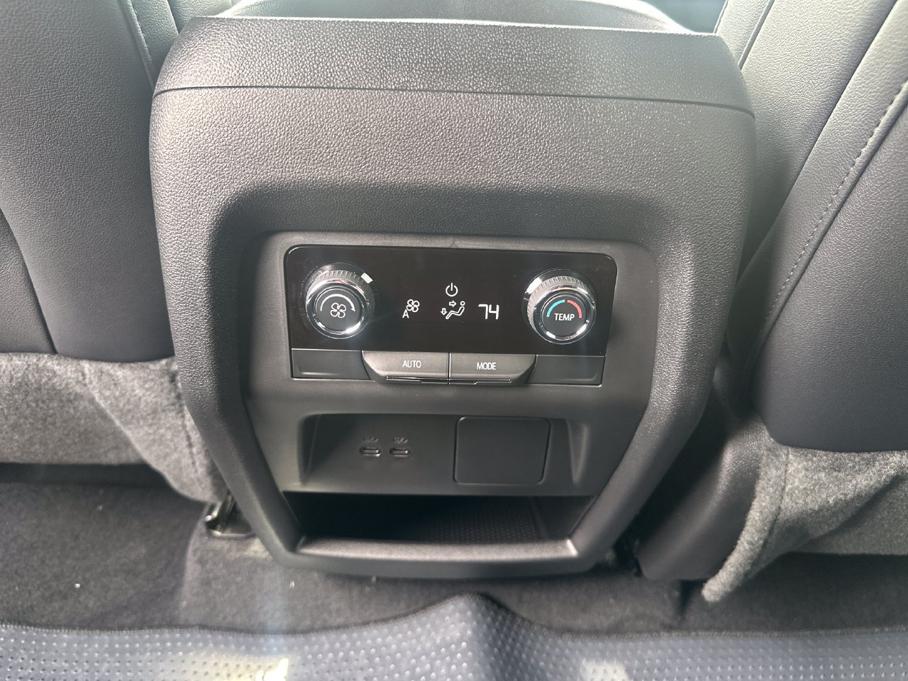 2027 Chevrolet Traverse LT - Photo 25
