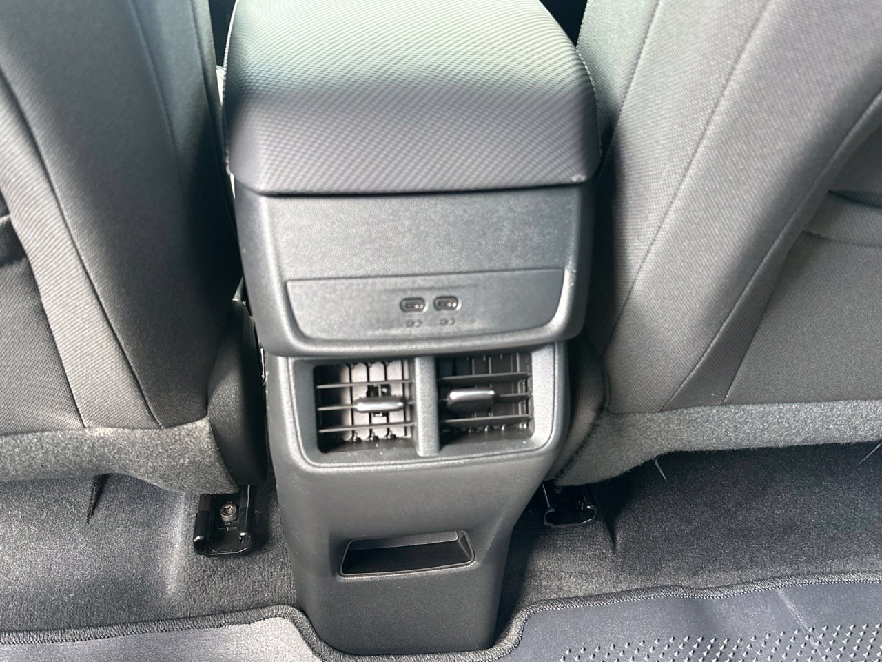 2027 Chevrolet Equinox LT - Photo 25