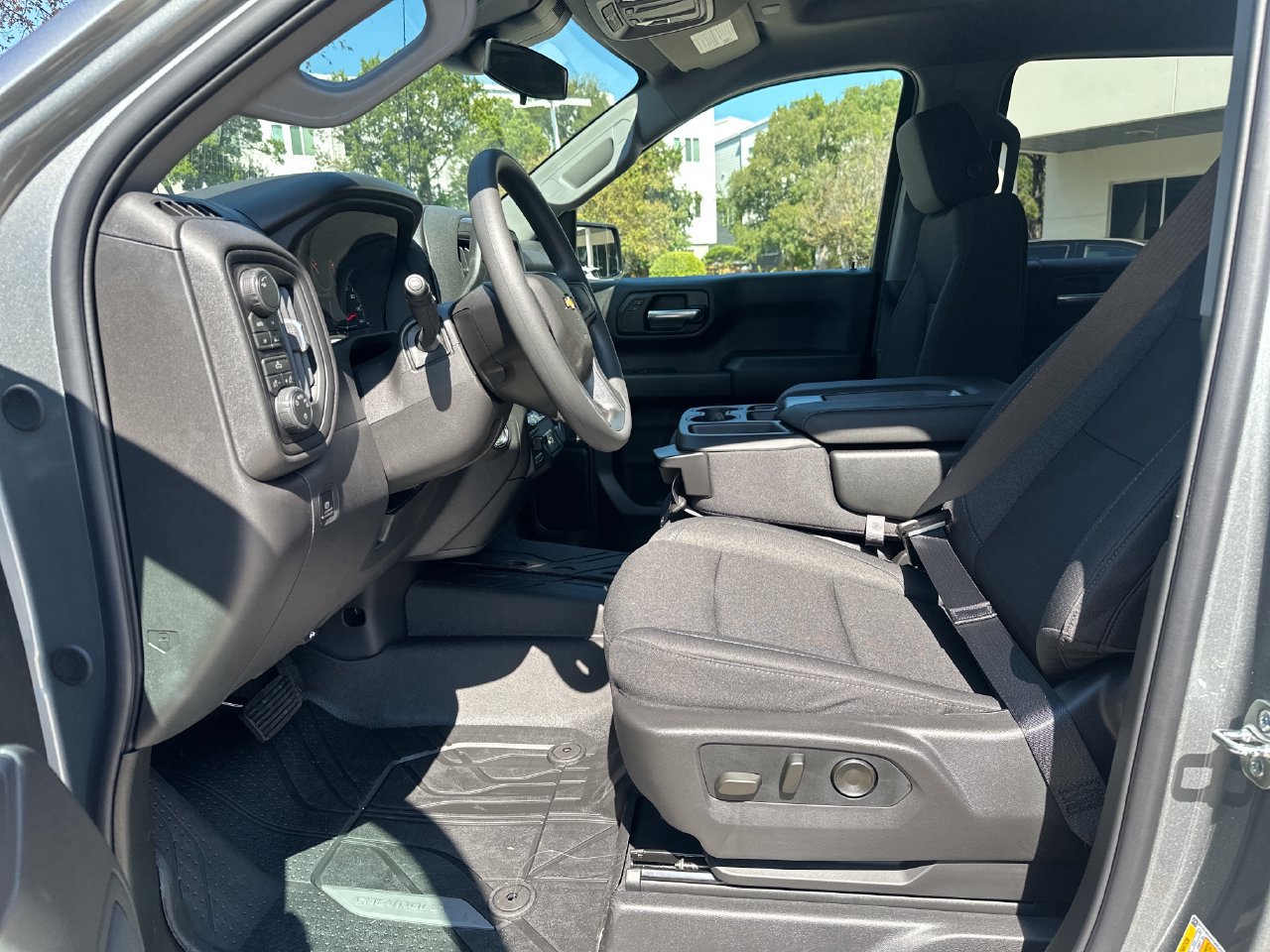 2026 Chevrolet Silverado 1500 Custom - Photo 17