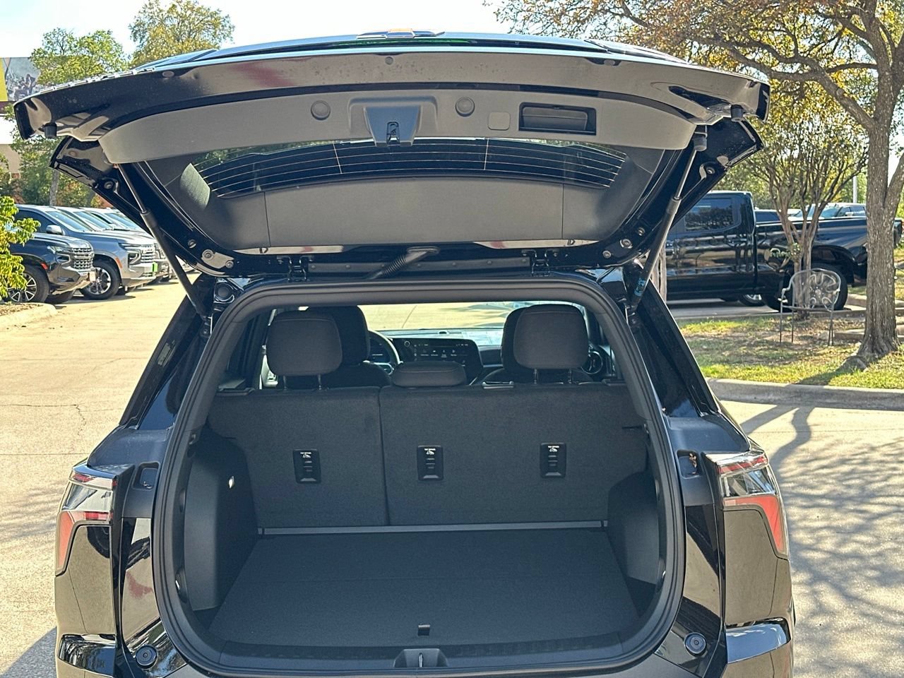 2027 Chevrolet Equinox LT - Photo 27
